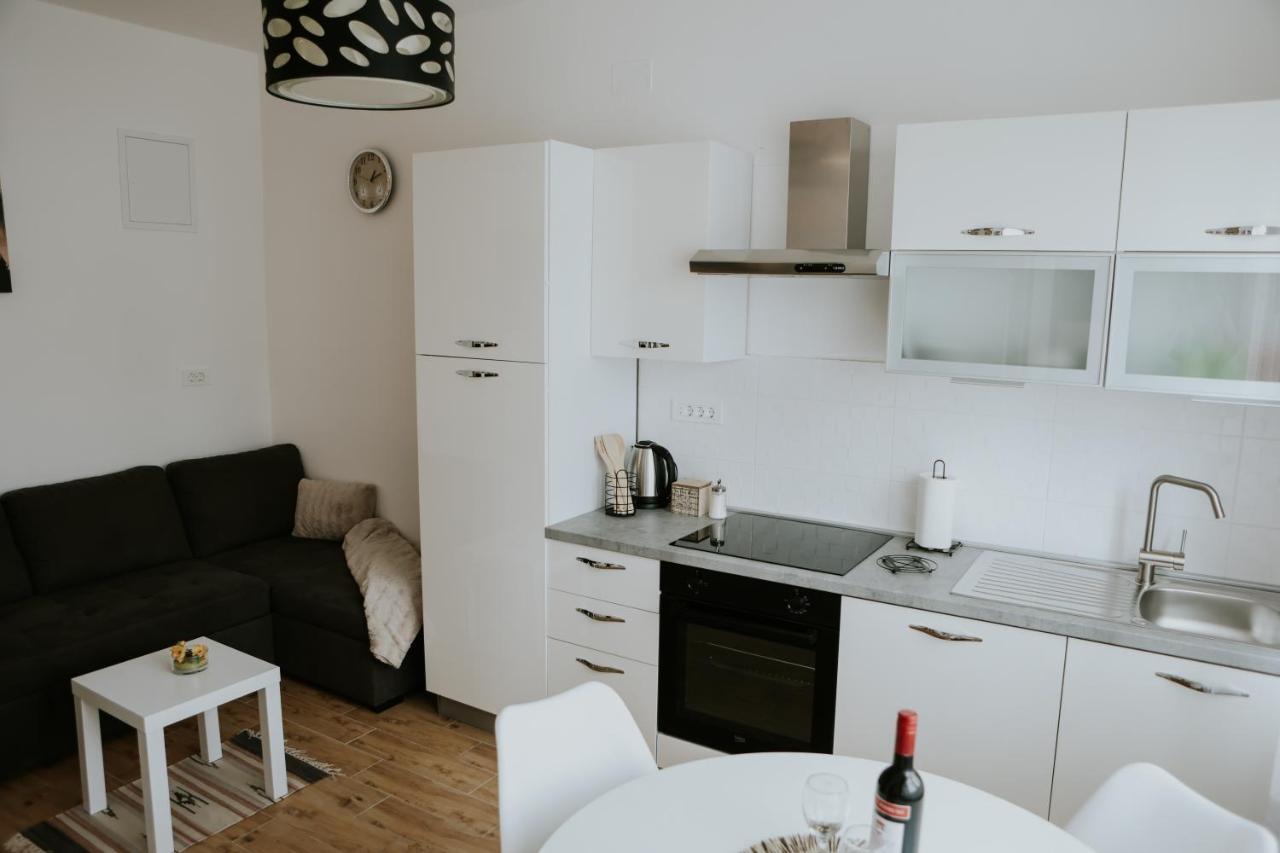 Apartman Nikola Gospić Exterior foto